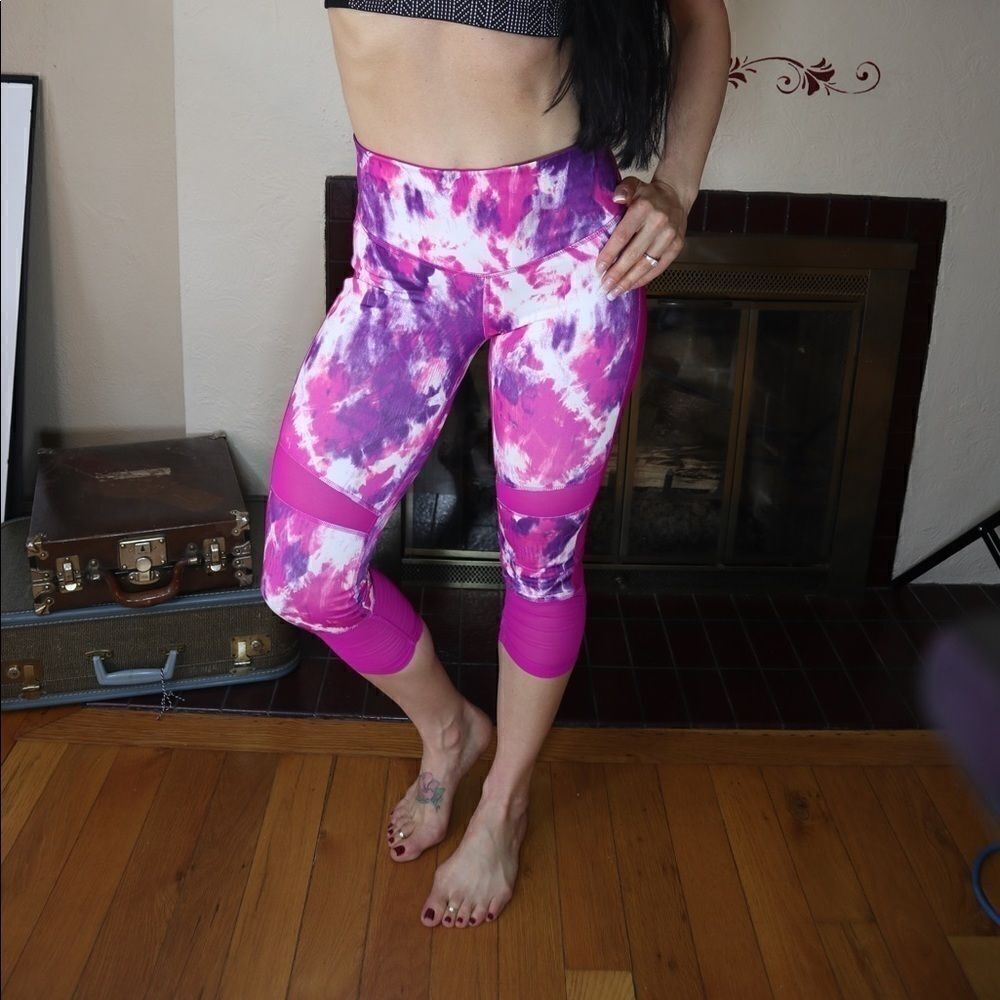 Xersion bright pink fun mesh calf capris fitness - Picture 2 of 6
